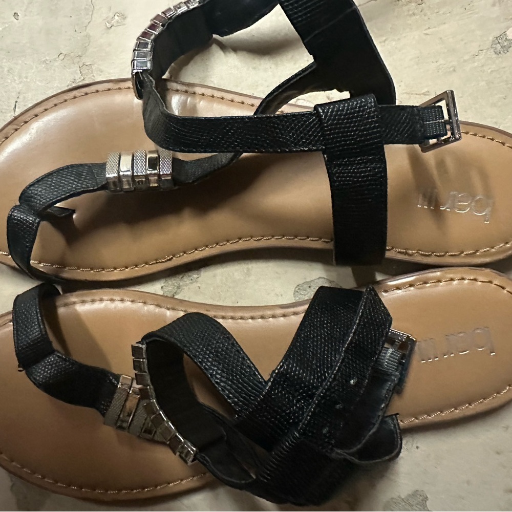 Black Leather Sandals‎